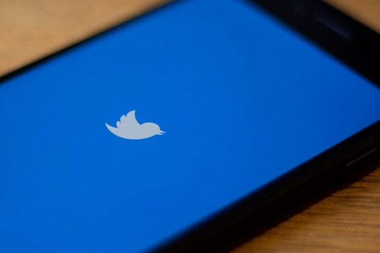 EU dọa trừng phạt Twitter vì cấm vận hàng loạt nhà báo