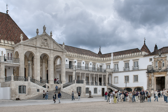 Sức hút của trường đại học ra đời từ thế kỷ 13 ở Bồ Đào Nha
