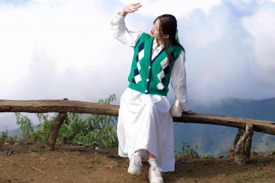 Cô gái 24 tuổi lần đầu đi Tà Xùa với quyết tâm săn mây