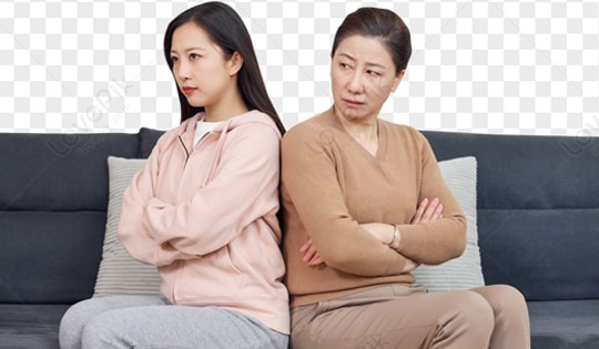 Sinh nhật mẹ chồng tôi chuẩn bị quà đắt tiền, sau khi nhận một cuộc điện thoại, tôi liền quay người cầm quà về nhà mẹ đẻ