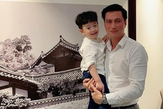 Con trai Việt Anh nghịch và bướng 'nhất quả đất' khiến Hương Trần stress nặng, nhiều mẹ bỉm sữa đồng cảm
