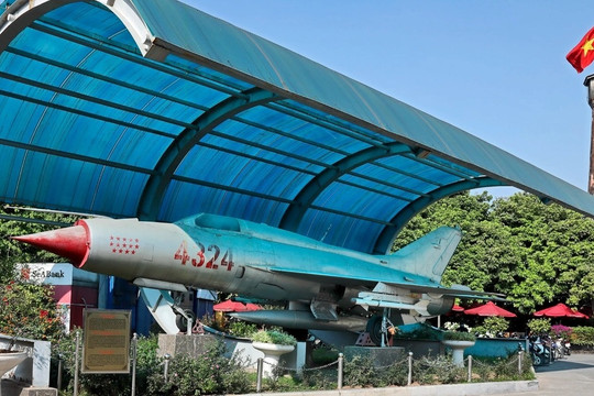 Ngắm Bảo vật Quốc gia MiG-21 từng bắn rơi nhiều máy bay B-52 của Mỹ