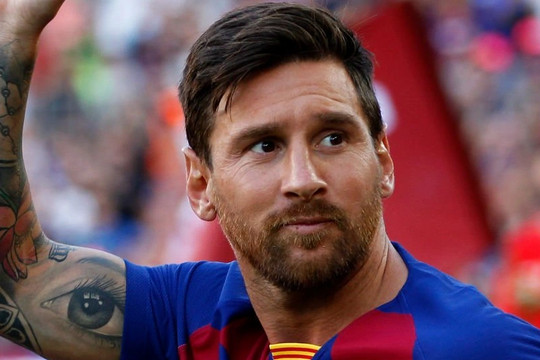 Giải mã hình xăm bông sen trên cánh tay Lionel Messi