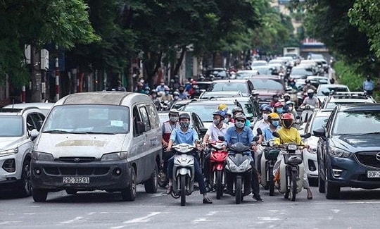 Hiểu đúng về mẹo 'ba giây xanh thì bỏ, ba giây đỏ thì đi' khi lái xe
