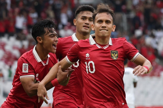 Indonesia thắng Campuchia 2-1 trong trận mở màn AFF Cup