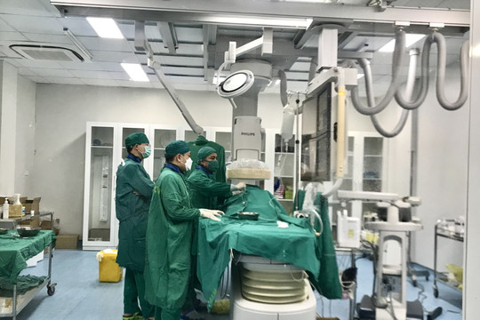 Bệnh viện Trung ương Huế chuyển giao kỹ thuật cho Bệnh viện Hà Tĩnh