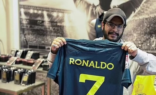 Áo số 7 của Ronaldo ở Saudi Arabia "cháy hàng" trong ít giờ
