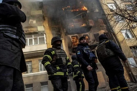 Cuộc chiến của người lính không vũ khí trên tiền tuyến Ukraine