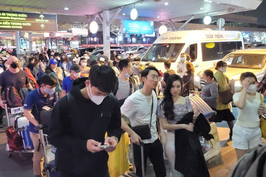 Tân Sơn Nhất đón hơn 115.000 khách ngày cuối nghỉ Tết dương lịch