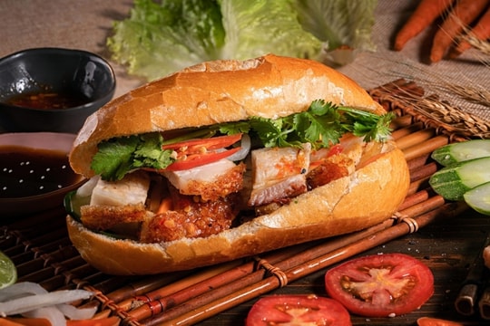 Bánh mì heo quay, thanh long Phan Thiết, nước mắm Phú Quốc... đưa Việt Nam vào top 20 nền ẩm thực hấp dẫn nhất thế giới