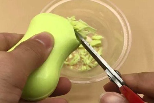 Cắt nhỏ cục xà phòng đặt ở góc nhà: Công dụng tuyệt vời, tiết kiệm cả đống tiền mỗi năm