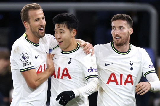 Son Heung Min, Kane thăng hoa, Tottenham áp sát Man Utd