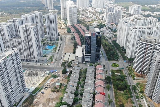 Có nên xuống tiền mua bất động sản để đón sóng nhà đất năm 2023?