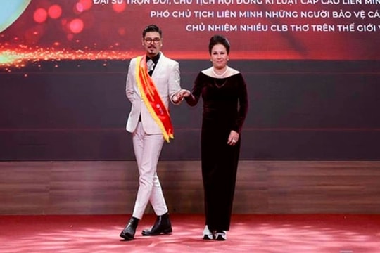 Vụ 'nhà thơ thế giới' Tống Thu Ngân: Phạt 75 triệu đồng đơn vị tổ chức