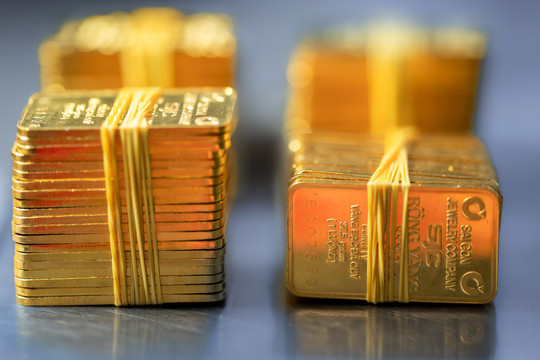Giá vàng miếng bật tăng, chiếm lại mốc 67 triệu đồng/lượng