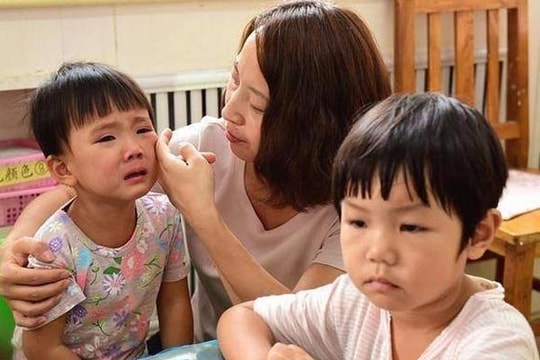 Trẻ mắc lỗi nhưng ngang bướng không chịu nhận sai - Cách nào giúp cha mẹ giải quyết vấn đề