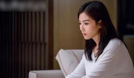 Tháng đầu về làm dâu gửi mẹ chồng 10 triệu tiền ăn thì bà toàn nấu rau với lạc, tôi chán ra ngoài thì run rẩy với tin nhắn ngân hàng