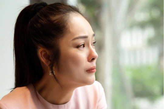 Đạo diễn Hoàng Duy: 'Nhà đầu tư chỉ đạo cắt vai của Dương Cẩm Lynh'