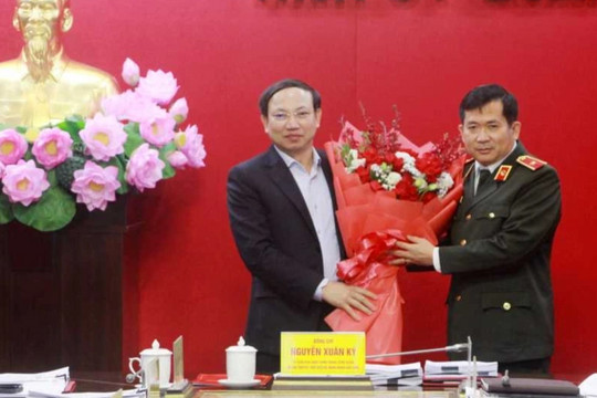 Thiếu tướng Đinh Văn Nơi tham gia Ban Chấp hành Tỉnh ủy Quảng Ninh