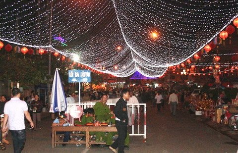 Mừng vui lễ chùa khang trang, sạch bóng cái bang