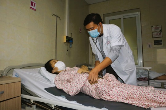 Cứu cả mẹ cả con nhờ cấp tốc đưa vào phòng mổ chỉ sau 10 phút