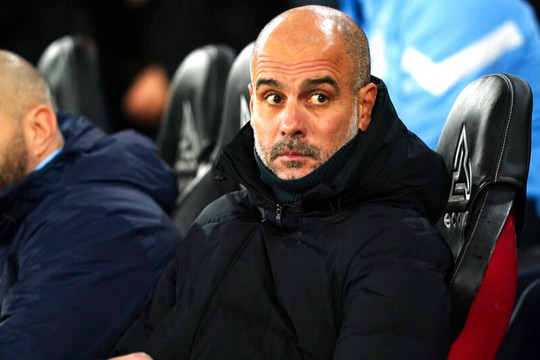 Erik Ten Hag và Guardiola quyết thắng ở trận derby Manchester