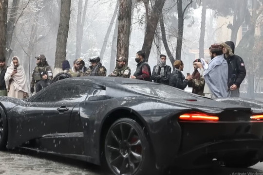 Afghanistan trình làng mẫu 'siêu xe' nội địa đầu tiên