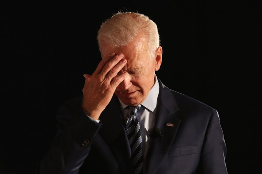 Đằng sau sự cố tài liệu mật: “Tảng đá ngáng đường” chính quyền Tổng thống Biden?