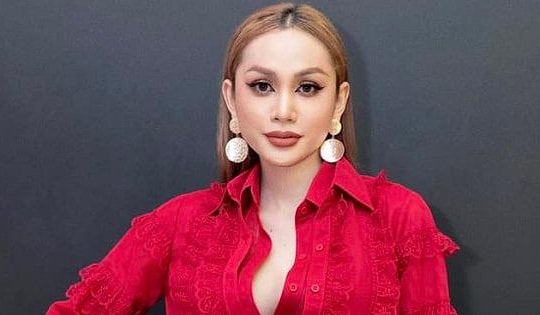 Lương Mỹ Kỳ 'xin nhường' cơ hội Miss International Queen 2023