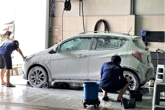 Rửa ôtô cận Tết giá tăng gấp đôi, cao nhất gần 300.000 đồng/xe