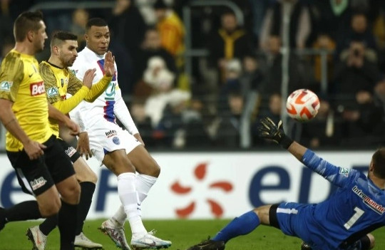Mbappe rực sáng ghi 5 bàn trong chiến thắng 7-0 của PSG