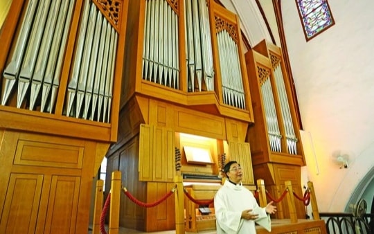Thăng trầm của đại phong cầm nặng 9 tấn, cao 7m vừa tới Việt Nam