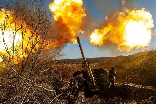 Nga siết vòng vây, Ukraine cầm cự từng ngôi nhà ở "chảo lửa" miền Đông