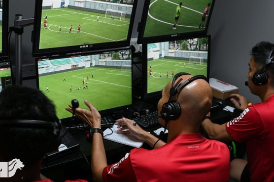 Bóng đá Singapore áp dụng VAR trước V.League