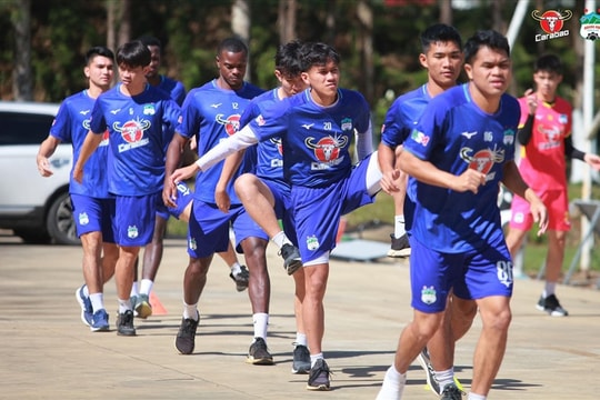 Hoàng Anh Gia Lai đối diện án phạt nặng nếu bỏ V.League 2023