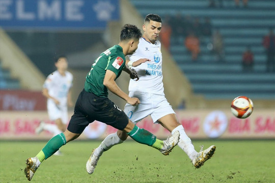 Nam Định thắng nghẹt thở TPHCM ngày mở màn V.League 2023