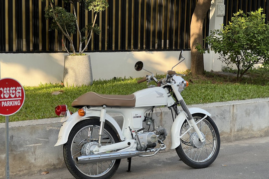 'Bạch mã hoàng tử' Honda Benly 50S 25 năm tuổi giá 168 triệu đồng