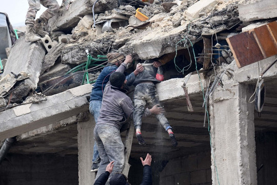 Những hình ảnh kinh hoàng trong trận động đất tại Thổ Nhĩ Kỳ và Syria