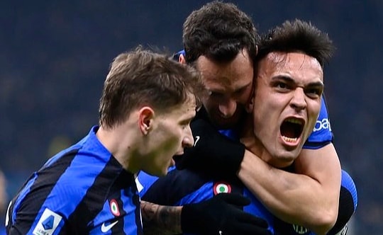 Lautaro Martinez rực sáng giúp Inter hạ gục đại kình địch AC Milan