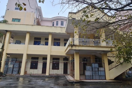 Vụ bán phế liệu 60 thùng hồ sơ: Mở kho lưu trữ kiểm đếm số lượng
