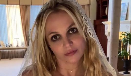 Gia đình lên kế hoạch đưa Britney Spears đi điều trị tâm thần 2 tháng