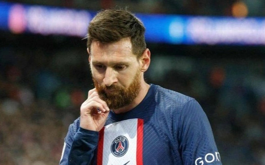 PSG bất ngờ nhận cú sốc từ Messi trước thời khắc quan trọng