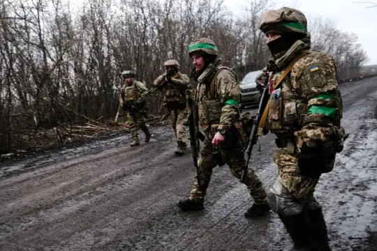 Nga siết chặt vòng vây ở Bakhmut, Ukraine đứng trước lựa chọn khó khăn