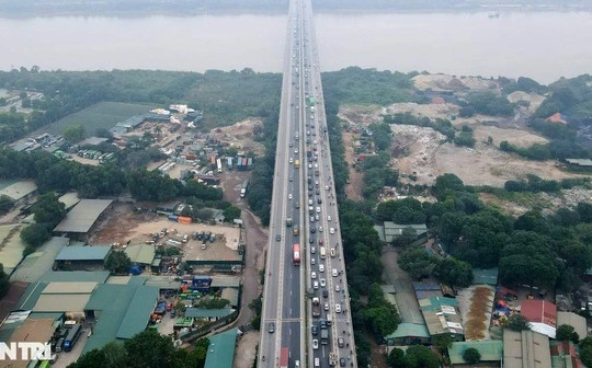 Hà Nội tiếp tục cấm phương tiện qua cầu Thanh Trì để kiểm định