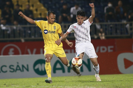 Sông Lam Nghệ An cầm hoà Hải Phòng 1-1 tại vòng 3 V.League 2023