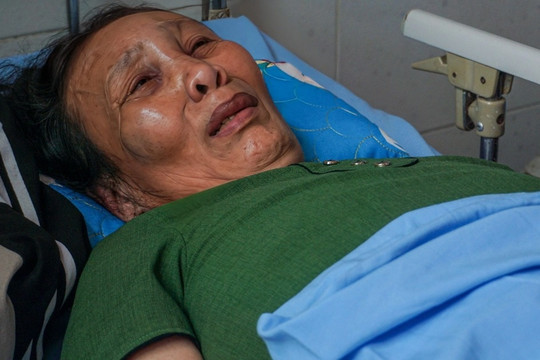 Nạn nhân vụ tai nạn ở Quảng Nam: 'Tôi cố bò ra khỏi xe, rồi tìm người em'