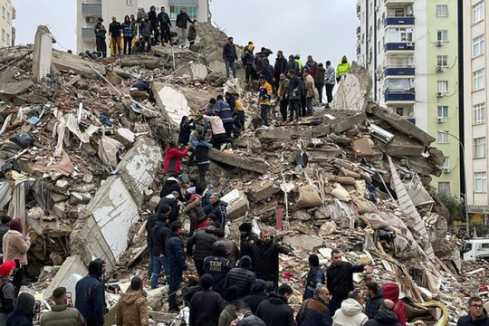 Hơn 41.000 người thiệt mạng do động đất, Thổ Nhĩ Kỳ giải cứu thêm 9 nạn nhân sống sót