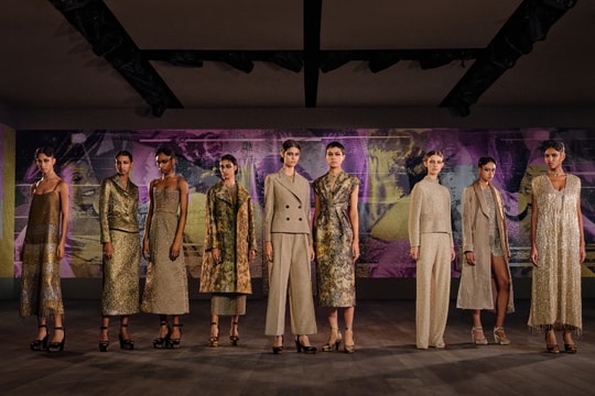 Dior Haute Couture Xuân Hè: Đi tìm vẻ đẹp nguyên bản của sự nữ tính