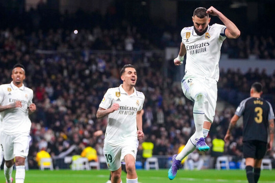 Benzema lập cú đúp, Real Madrid quyết tâm bám đuổi Barcelona