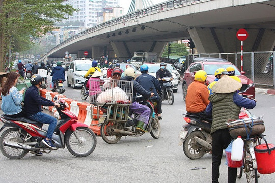 Ngăn chặn vượt đèn đỏ: Thiếu cơ quan đầu mối giáo dục văn hóa giao thông